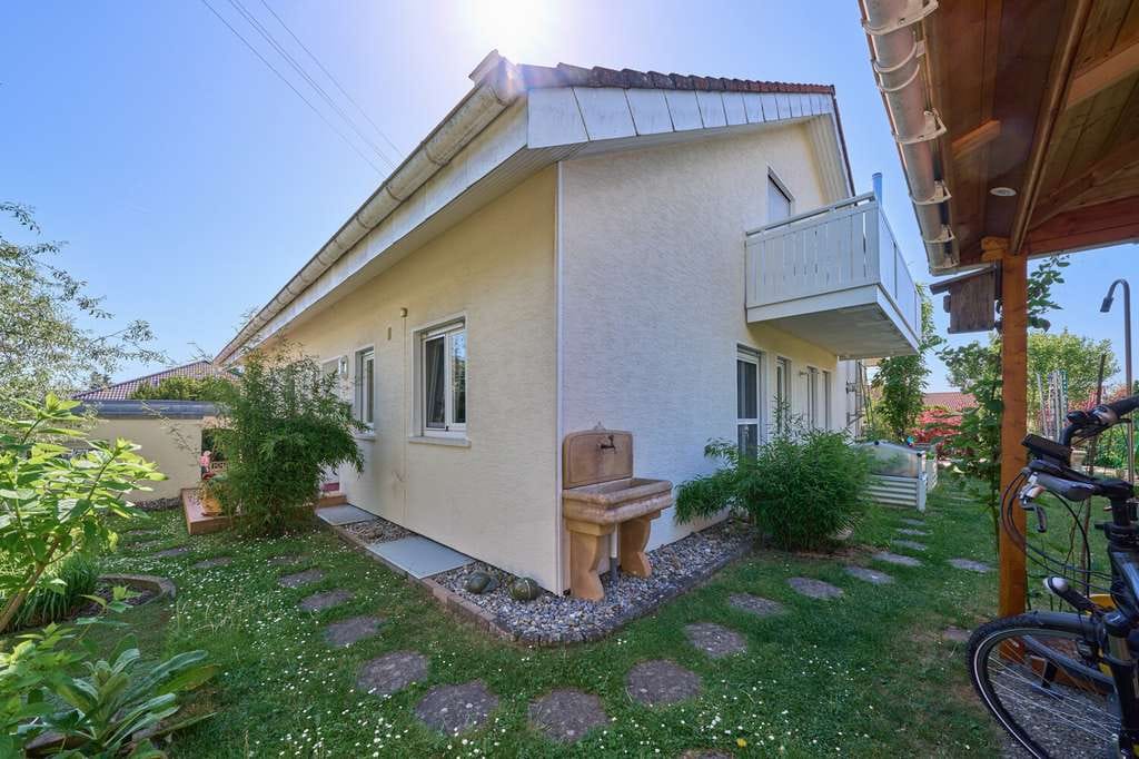 Immobilie in Inzigkofen - Stilvolles Einfamilienhaus mit Einliegerwohnung und wundervollem Garten - Bild 2
