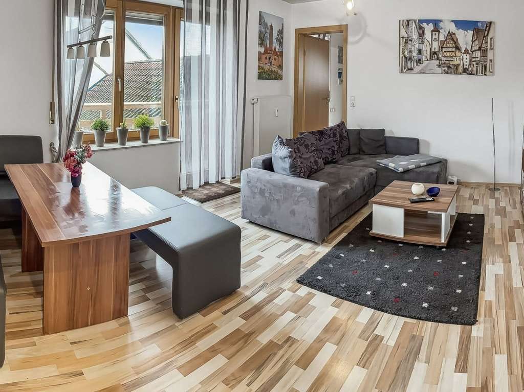Immobilie in Blaufelden - Attraktiv vermietetes Mehrfamilienhaus mit 3 Wohneinheiten und Garten in Blaufelden - Bild 2