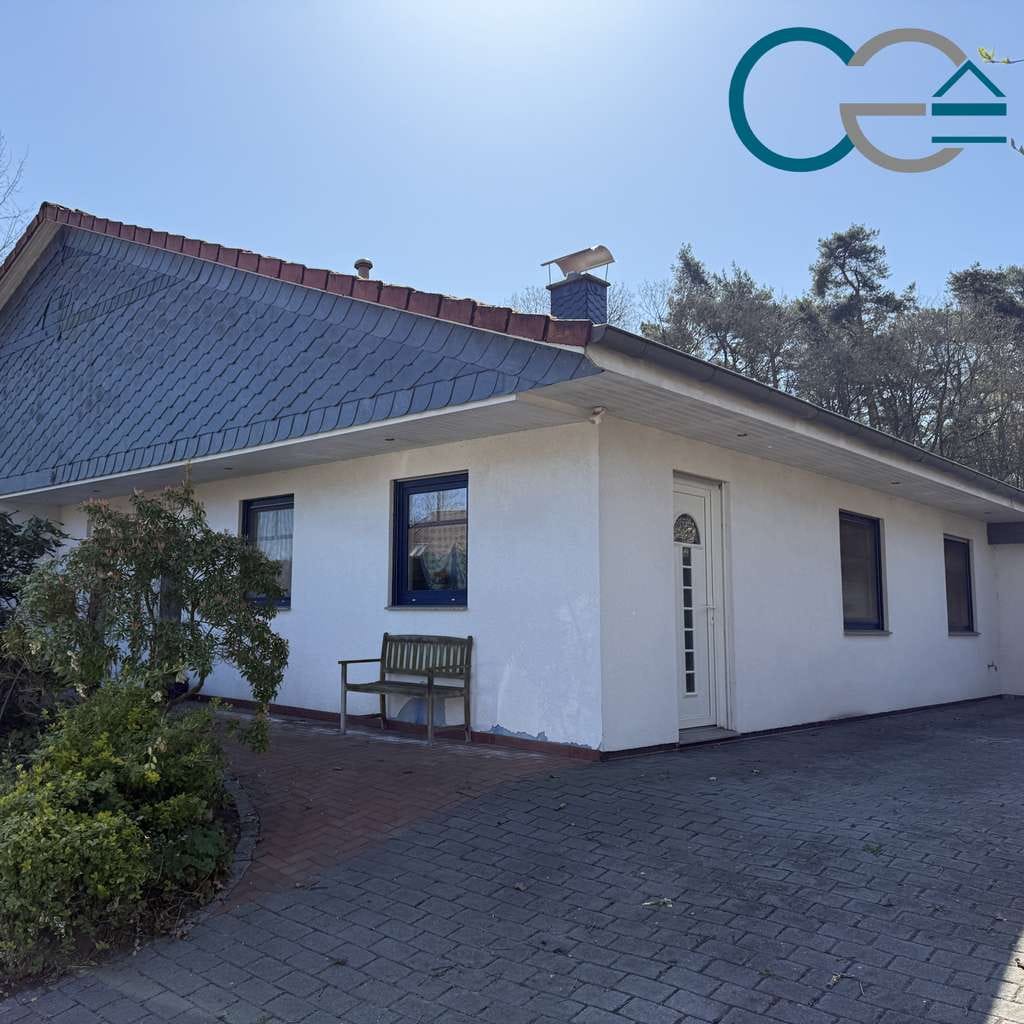 Immobilie in Gandesbergen - Barrierearmer Bungalow in Gandesbergen in Waldrandlage – Wohnen auf einer Ebene mit Stil und Komfort - Bild 0