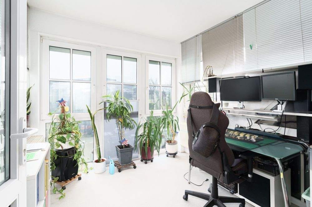 Immobilie in Zell am Main - Kapitalanleger aufgepasst - vermietete 1,5 Zimmer-Wohnung mit Wintergarten und Blick ins Grüne - Bild 3