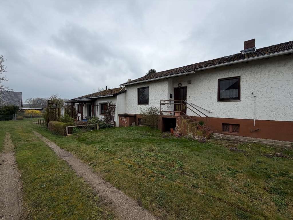 Immobilie in Dahlenburg - Kapitalanlage mit Entwicklungspotenzial in ländlicher Wohnlage - Bild 0