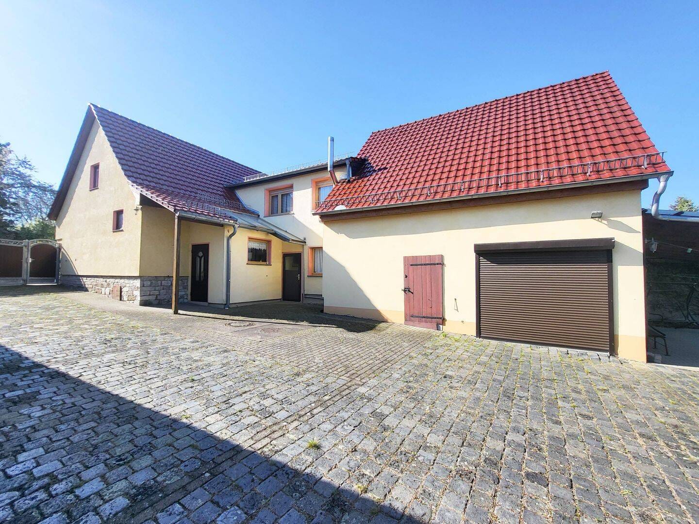 Immobilie in Am Ettersberg - Viel Raum für Ideen - Großzügiges Grundstück trifft auf charmantes Wohnhaus - Bild 0