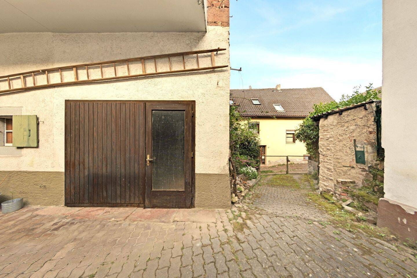 Immobilie in Ettenheim - Gemütliches Familienhaus mit Gartenidylle und separater Ferienwohnung in der Altstadt von Ettenheim - Bild 4