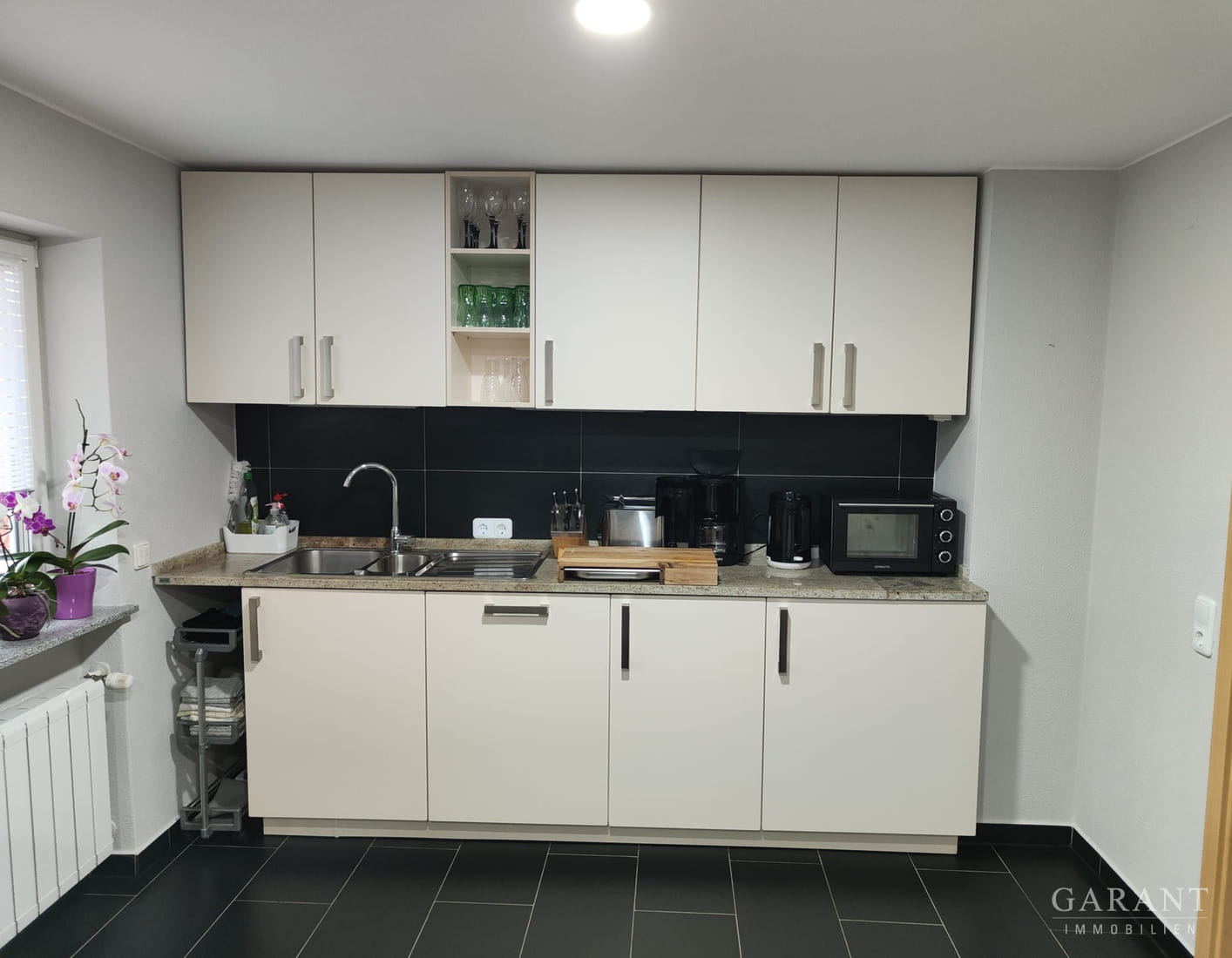 Immobilie in Syrgenstein - Modernisiertes Einfamilienhaus mit großem Hinterhof, Garagen und Werkstatt - Bild 4