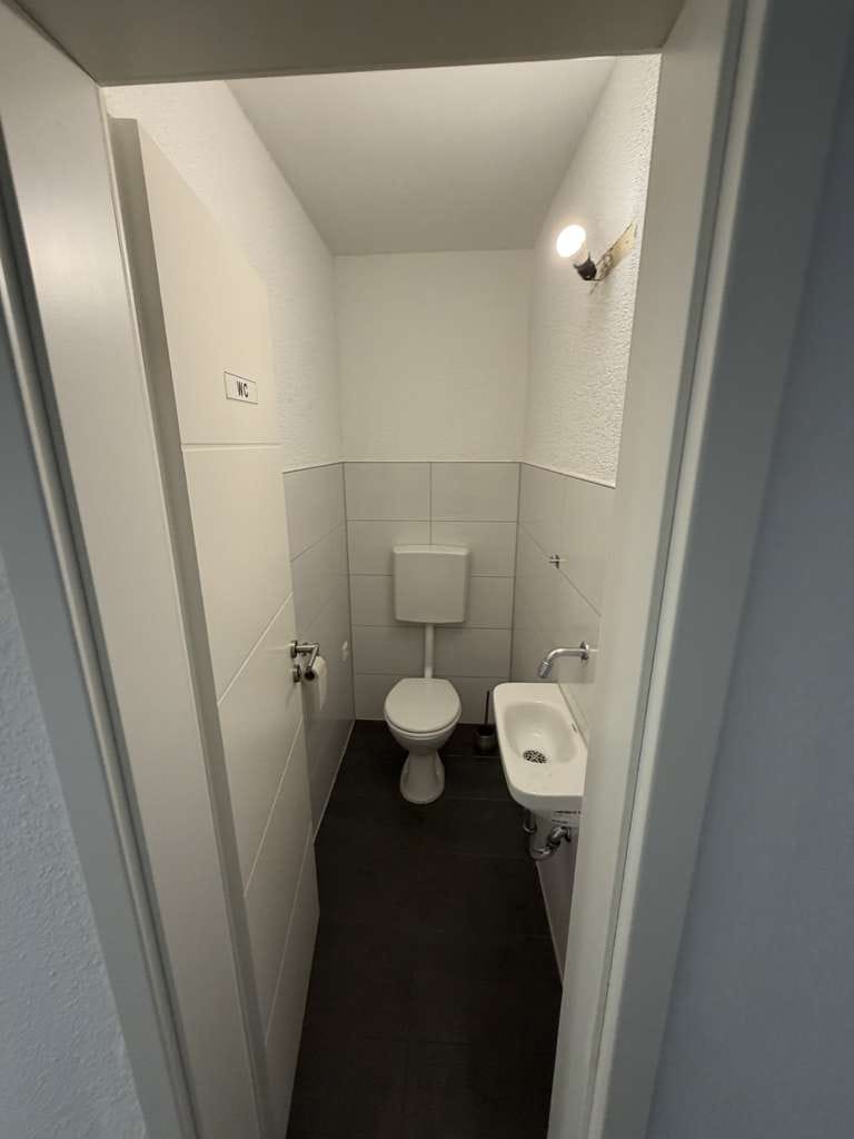 Immobilie in Aichelberg - Moderne 4-Zimmer-Wohnung mit Balkon und Einbauküche – 2020 umfassend modernisiert - Bild 4