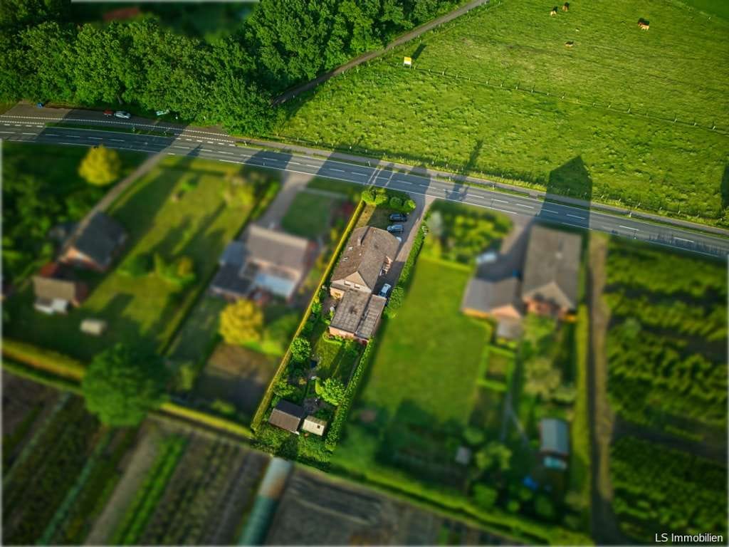 Immobilie in Bad Zwischenahn - Ein /  Zweifamilienhaus in Bad Zwischenahn/Ekern - Bild 2