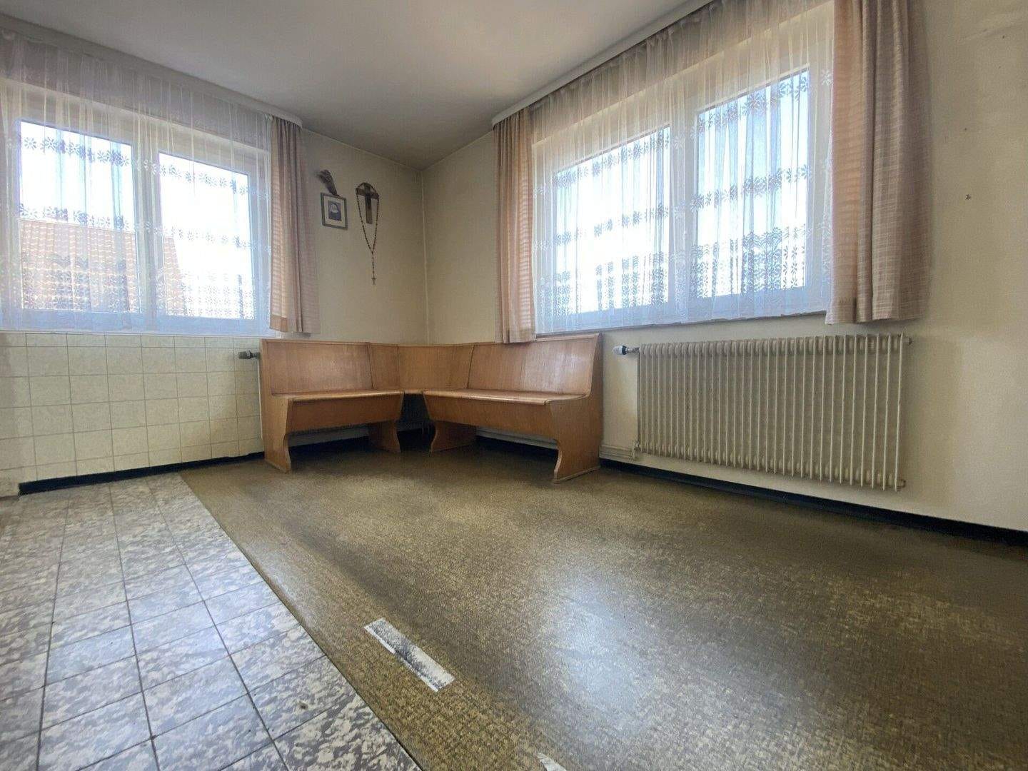 Immobilie in Renquishausen - Zweifamilienhaus mit Platz für Arbeit und Leben - Bild 1