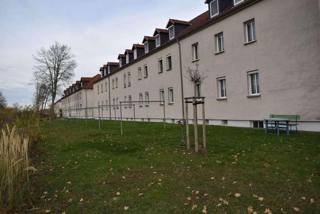 Immobilie in Böhlen - Attraktive 2-Raum Dachgeschosswohnung mit Stellplatz in ruhiger Lage in Böhlen - Bild 2