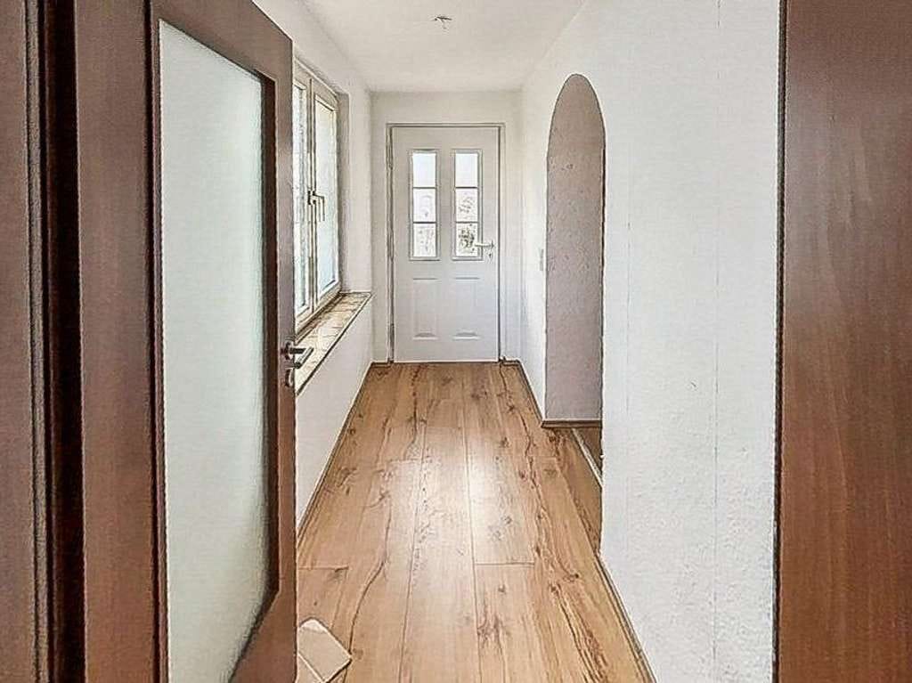 Immobilie in Immenhausen - Zweifamilienhaus mit Garage in Immenhausen - Bild 3