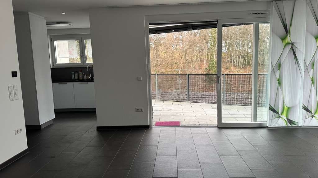 Immobilie in Dettenhausen - hochwertige, sonnige, gepflegte 3-Zimmerwohnung mit Blick ins Grüne - Bild 1