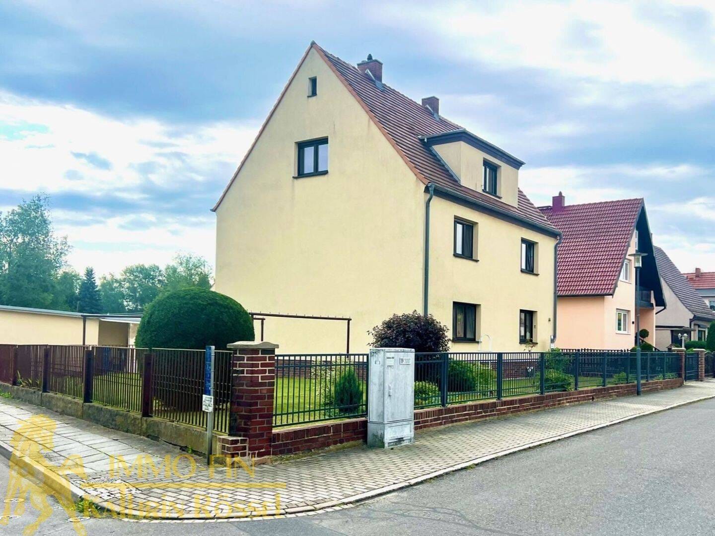 Immobilie in Weißwasser/O.L. - Běła Woda - Mehrgenerationenhaus am Stadtrand mit 6 Garagen, Carport und Garten - Bild 3