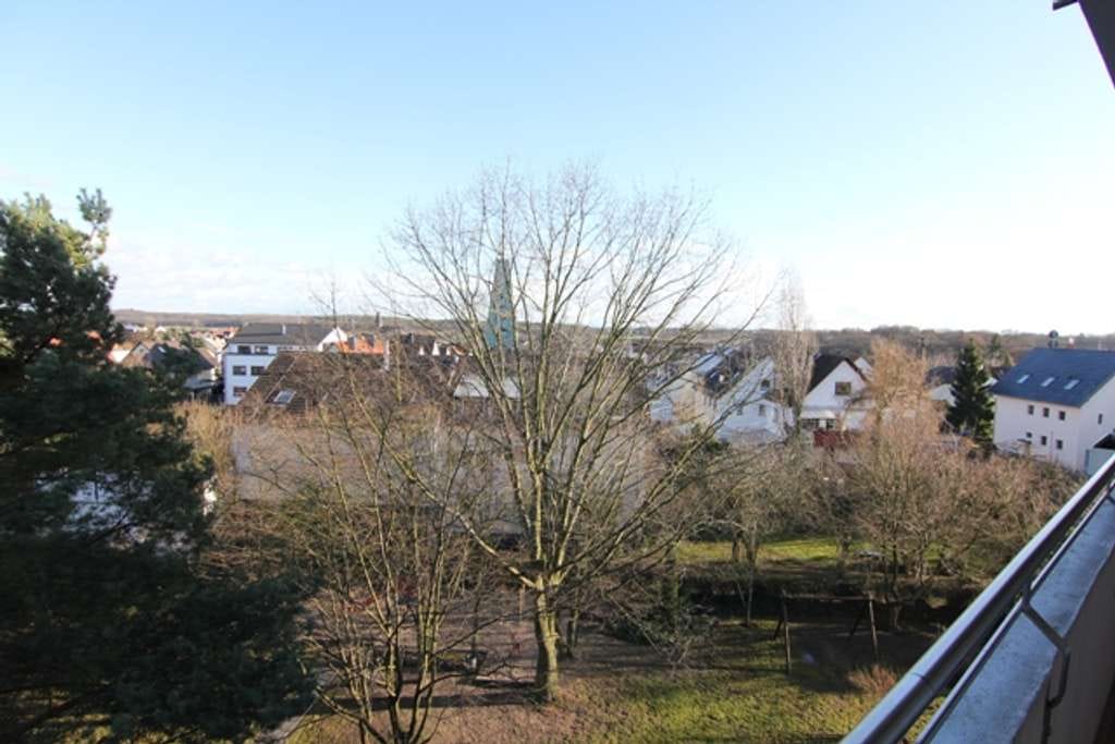 Immobilie in Dreieich - ***Großzügig und modernisiert mit traumhaften Balkon in beliebtem Dreieich-Götzenhain, TOP*** - Bild 1