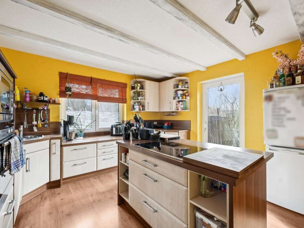 Immobilie in Parsau - Charmantes Einfamilienhaus auf Eckgrundstück mit Kamin, Sauna und Garage in Parsau - Bild 1