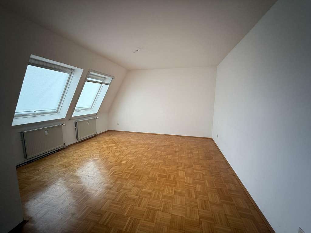 Immobilie in Ober-Olm - Großzügige 3 ZKBB-Wohnung in Ober-Olm mit schöner Aussicht - Bild 1