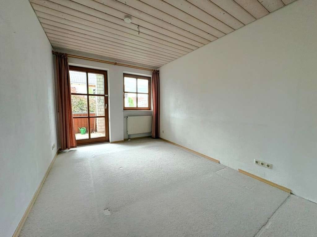 Immobilie in Neustadt an der Donau - Attraktive Erdgeschosswohnung mit Gartennutzungsrecht, Garage und Stellplatz - Bild 4