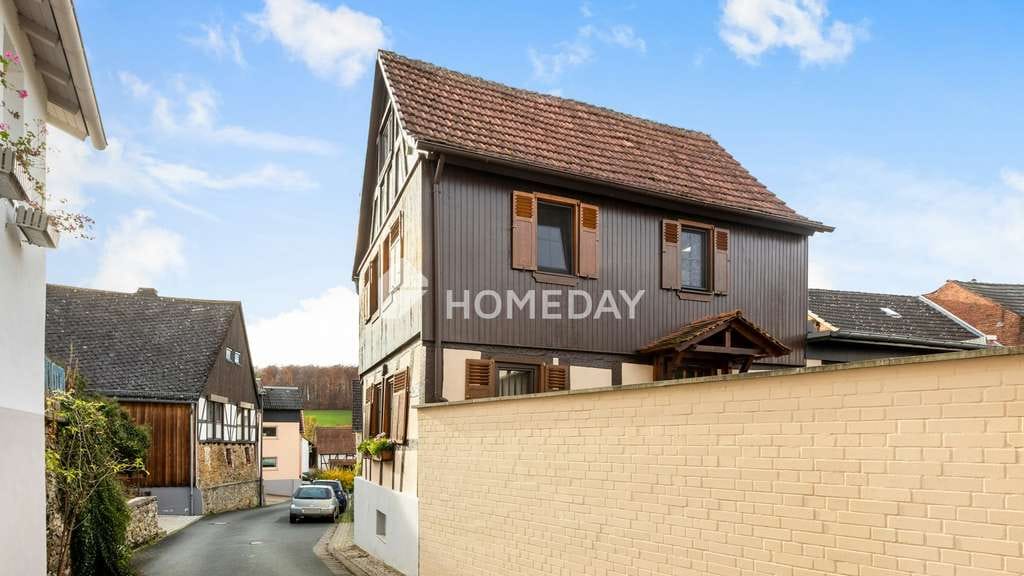 Immobilie in Bad Camberg - Historisches Fachwerkhaus trifft modernen Wohnkomfort – wohnen mit Stil in Bad Camberg-Dombach - Bild 2