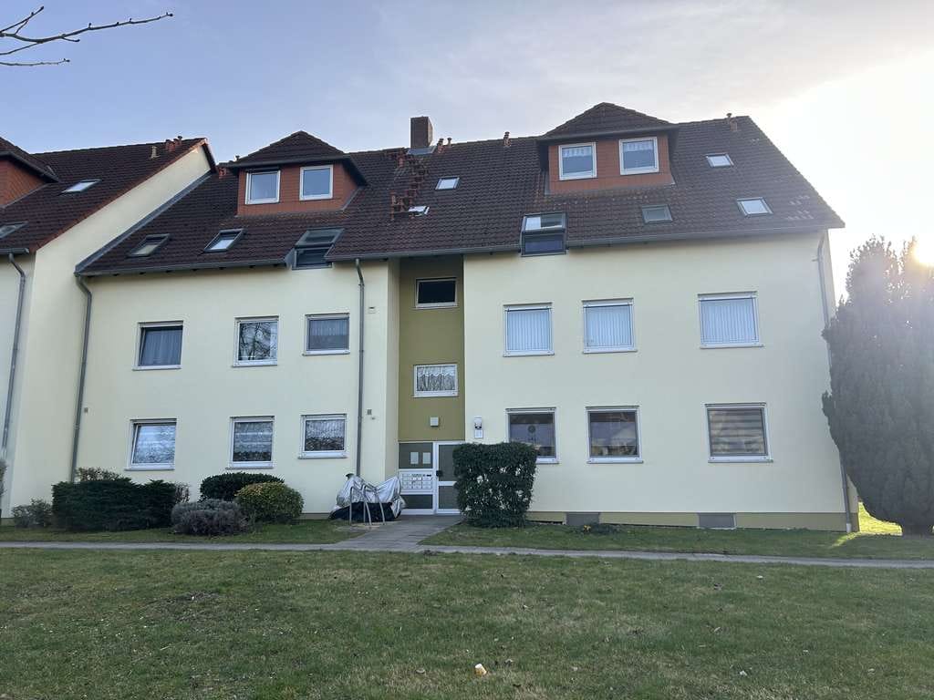 Immobilie in Lengede - 2-Zimmer-Wohnung mit Balkon, Garage und Stellplatz in beliebter Lage von Broistedt - Bild 2