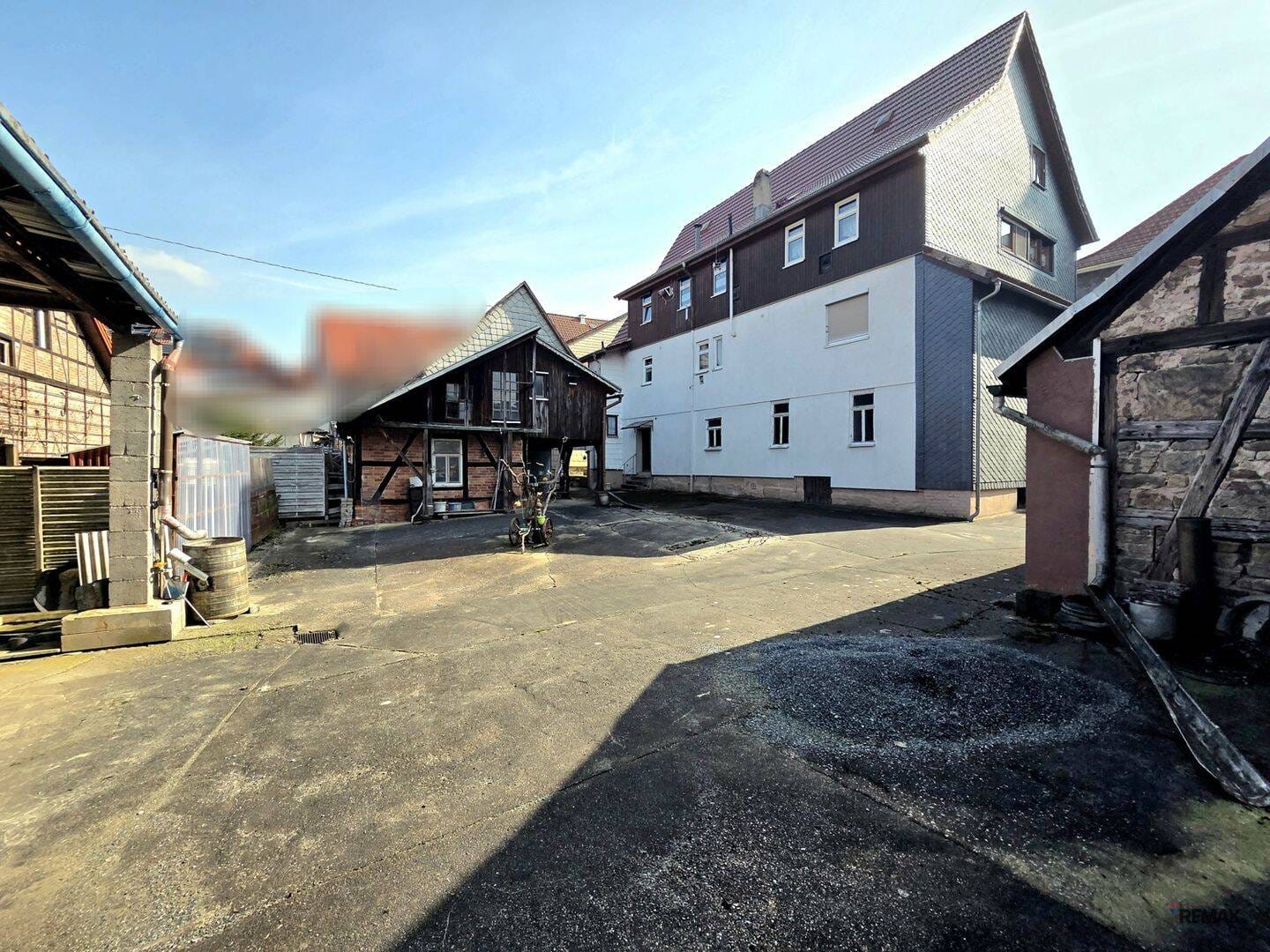 Immobilie in Schalkau - Historisches Mehrfamilienhaus- und Gewerbeobjekt mit großem Grundstück & Entwicklungspotenzial - Bild 3