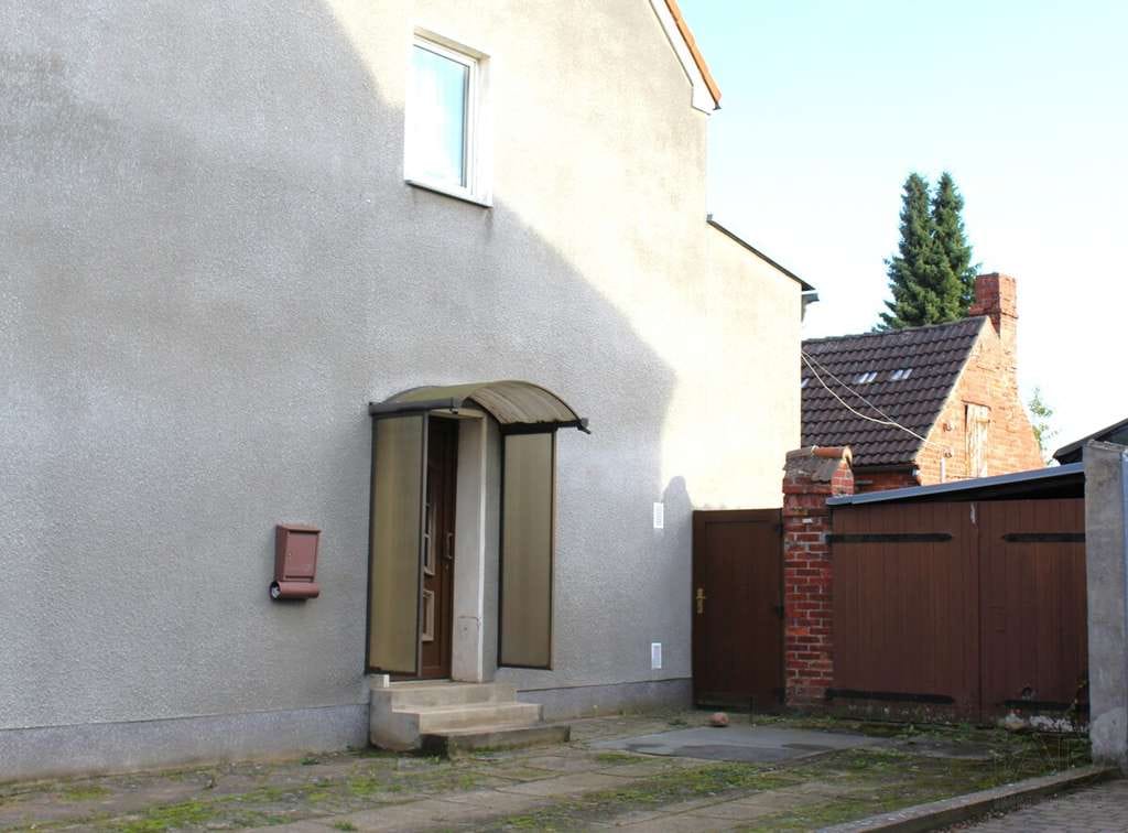 Immobilie in Grimmen - Sanierungsobjekt mit großem Grundstück – ideal für Handwerker - Bild 2