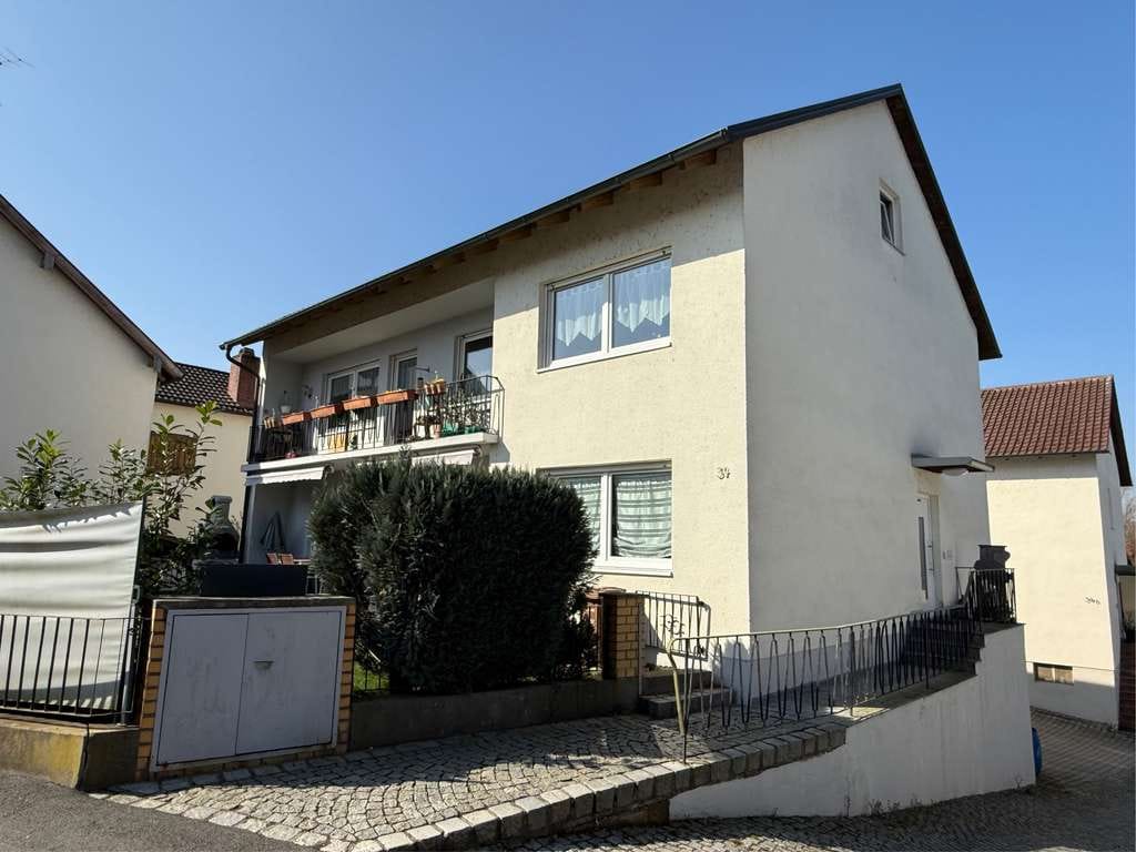 Immobilie in Straubing - Zweifamilienhaus in Straubing-Alburg als Kapitalanlage oder zur Eigennutzung zu verkaufen - Bild 2