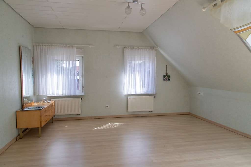 Immobilie in Bad Friedrichshall - 2-3 -Familienhaus mit separatem Büro - Bild 3