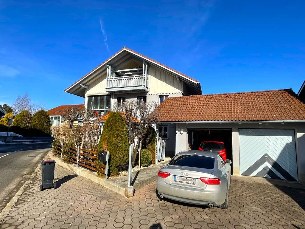 Immobilie in Aitrang - Ruhiges Wohnen mit Weitblick – großzügiges Haus mit Garten, Balkonen & Terrassen - Bild 3