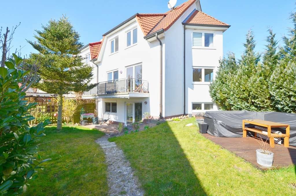 Immobilie in Graal-Müritz - Doppelhaus mit 3 Wohneinheiten im Ostseeheilbad - Bild 1