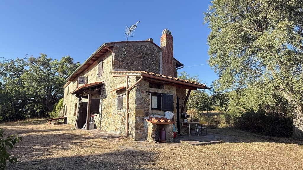 Immobilie in Wandlitz - Rustikales gemütliches abgelegenes Wohnhaus 3,5 Zimmer mit Olivenhain, Kamin, Grundstück - Bild 0