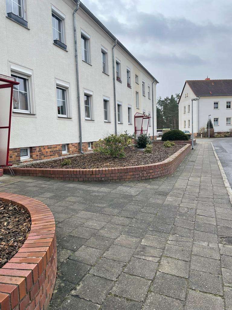 Immobilie in Ruhland - Helle 3- Raum- Wohnung mit Garage  in ruhiger Lage   für Selbstnutzer und Kapitalanleger - Bild 0