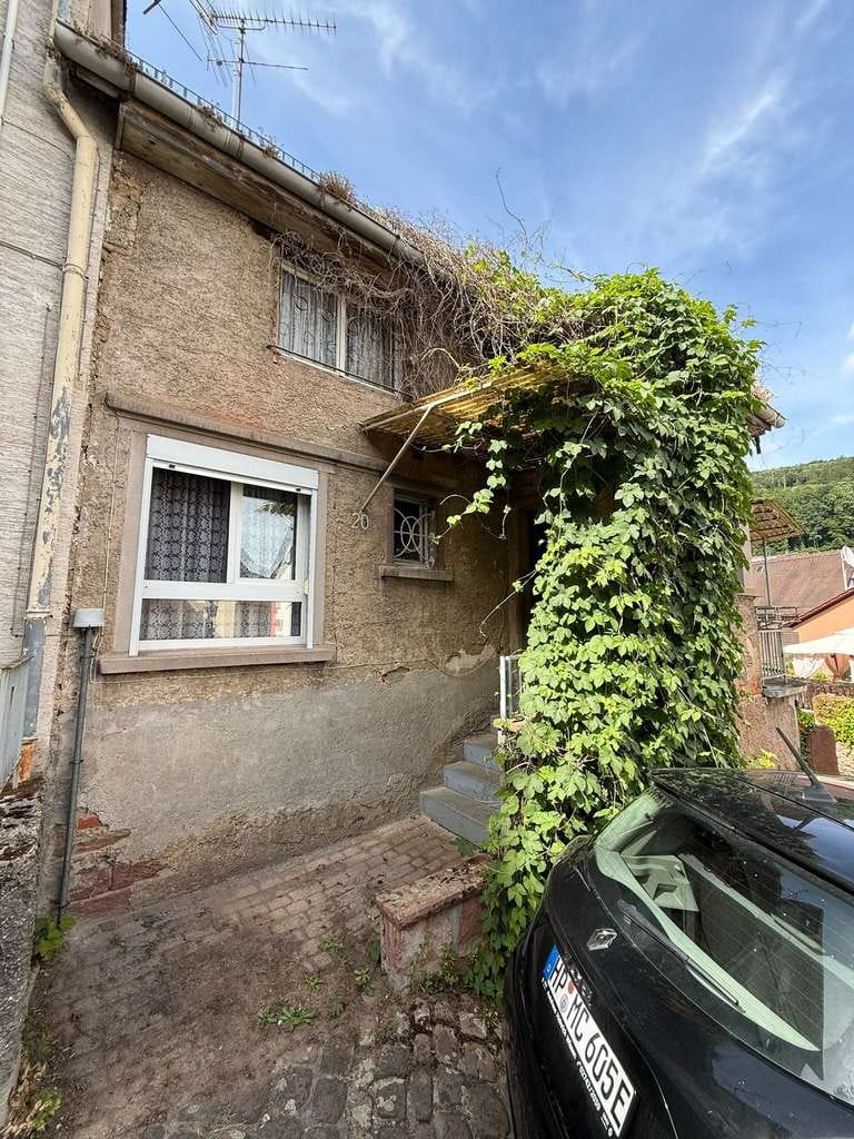 Immobilie in Neckarsteinach - Charmante Doppelhaushälfte in Neckarsteinach – Ihre Renovierungschance! - Bild 1