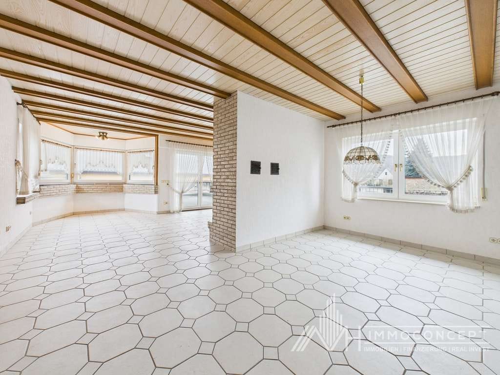 Immobilie in Kröv - Wohn- und Geschäftshaus | Lagerfläche | Ladenlokal | Wohnung modernisiert | 54536 Kröv - Bild 3