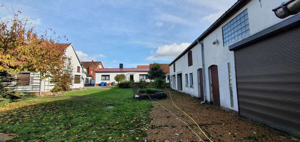 Immobilie in Arendsee (Altmark) - Großes Anwesen - 2 Häuser * Bürohaus * Ladengeschäft * Wirtschaftsgebäude * 4 Garagen * Wald uvm. - Bild 3