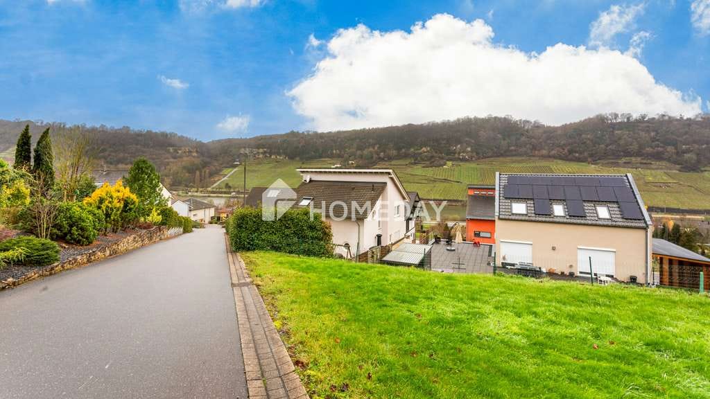 Immobilie in Wellen - Architektur mit Raumgefühl – modernes EFH mit Galerie, ELW, Garage und ruhiger Hanglage - Bild 2