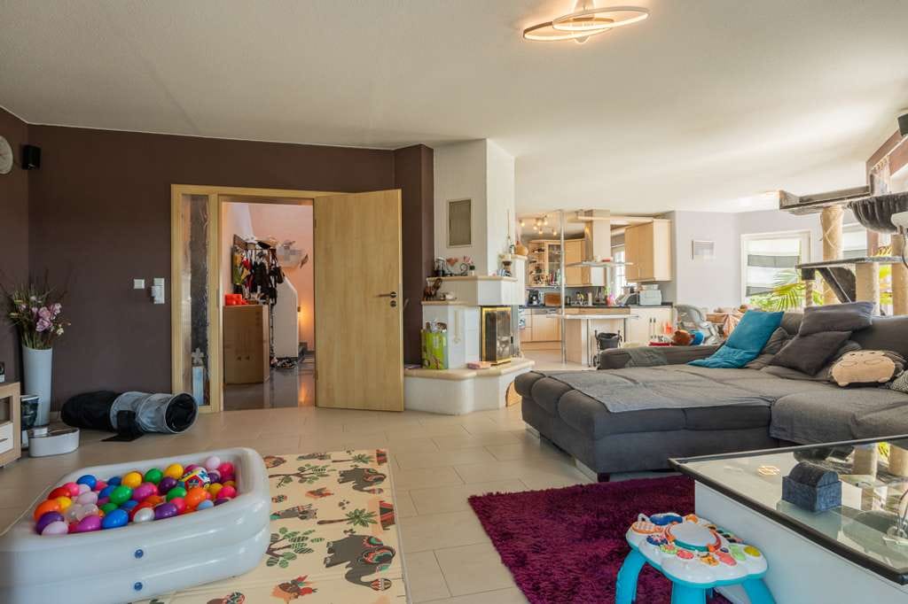 Immobilie in Witzmannsberg - Tittling-Witzmannsberg: Exklusives Einfamilienhaus auf ca. 2.000 m² Grundstück in Tittling - Bild 1