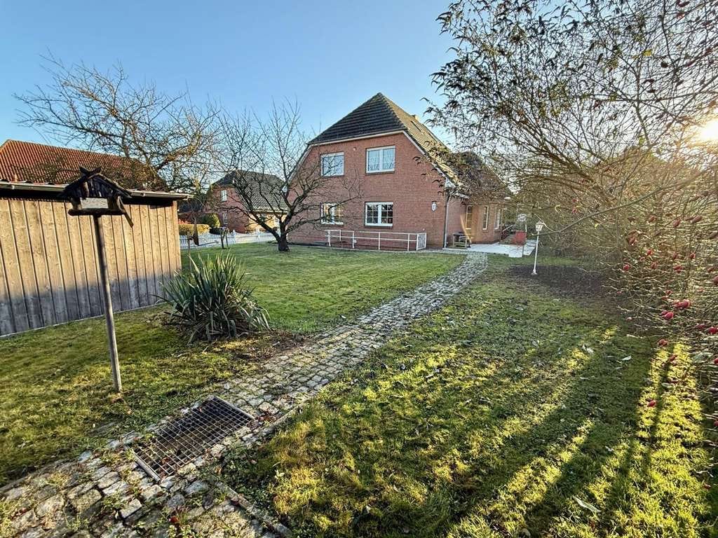 Immobilie in Neverin - HORN IMMOBILIEN++ 2 km bis Neubrandenburg, großes Einfamilienhaus mit vielen Extras - Einliegerwohnu - Bild 3