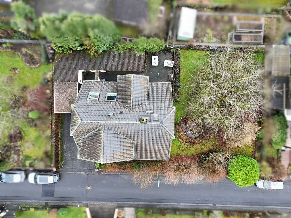 Immobilie in Kirchhain - Viel Platz & viele Möglichkeiten: 3-Familienhaus in Kirchhain-Langenstein - Bild 1