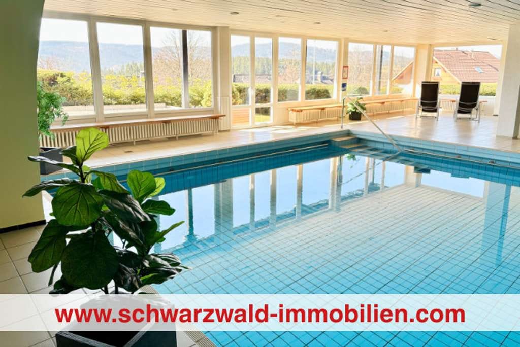 Immobilie in Lenzkirch - Schwarzwald-Traum: FeWo mit Pool, Sauna & unzähligen Outdoor-Möglichkeiten - Bild 0