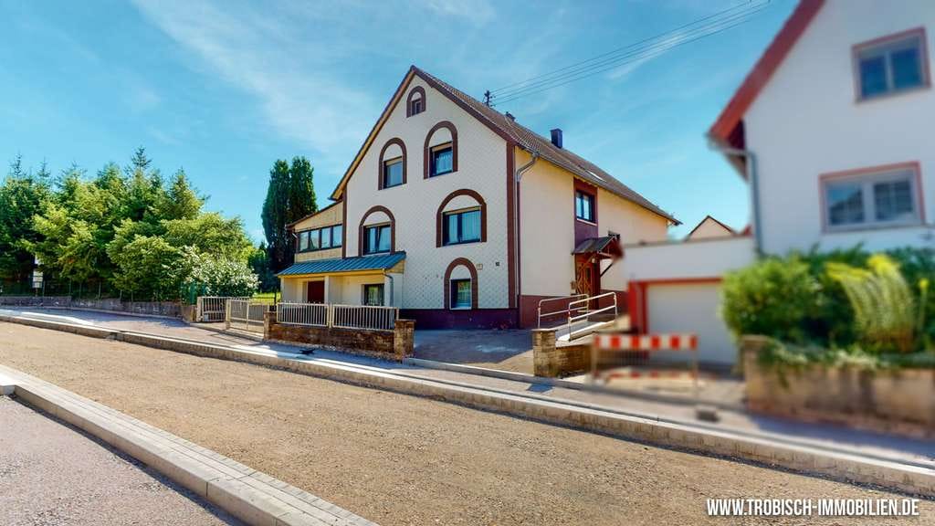 Immobilie in Eppenbrunn - MFH mit ebenem Bauplatz in ruhiger Lage - Bild 1