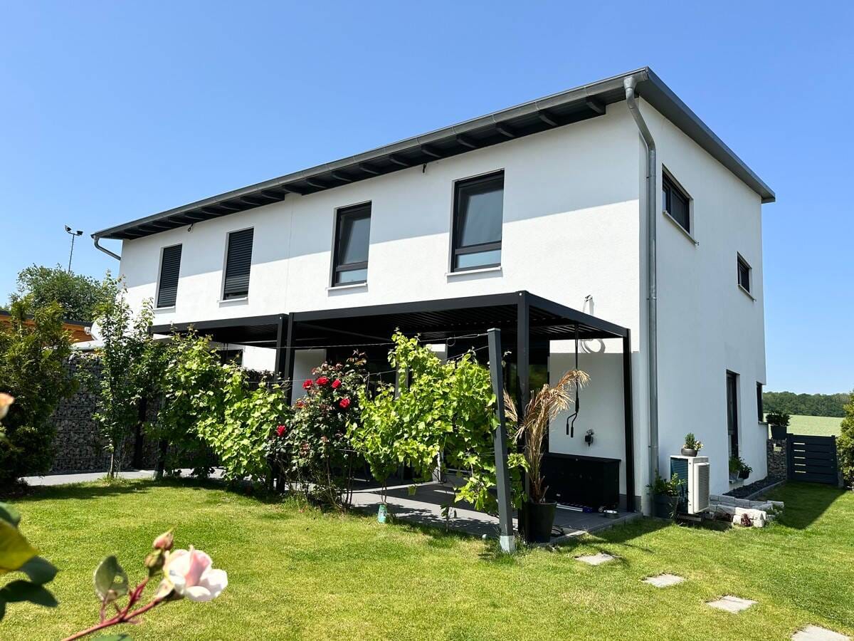 Immobilie in Blaufelden - Attraktives Einfamilienhaus (DHH) in schöner Wohnlage von Blaufelden - Bild 0