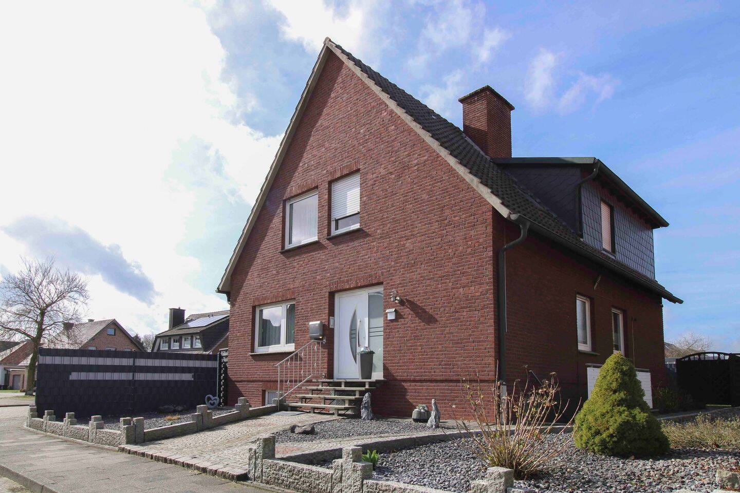 Immobilie in Horstmar - Mehr als ein Haus: Zwei Wohneinheiten, Gartenidylle & echtes Zukunftspotenzial - Bild 0
