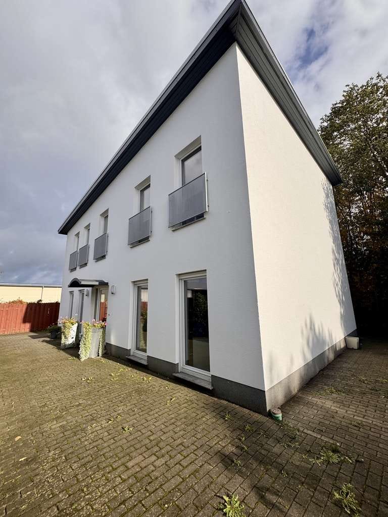 Immobilie in Oststeinbek - Attraktives Renditeobjekt: Bürohaus mit Indexmietvertrag und Top-Mieterbonität - Bild 1