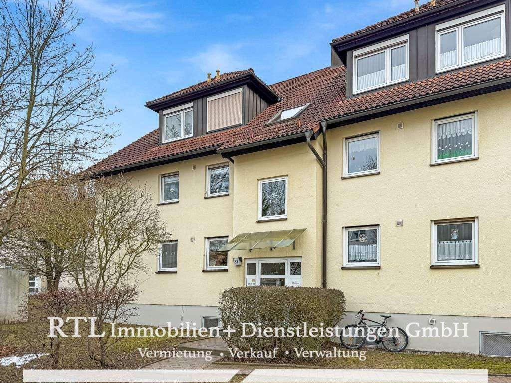 Immobilie in Miesitz - 2 Zimmer im 6-Familienhaus: Balkonzugang aus zwei Räumen, Garage inklusive (A1656) - Bild 0