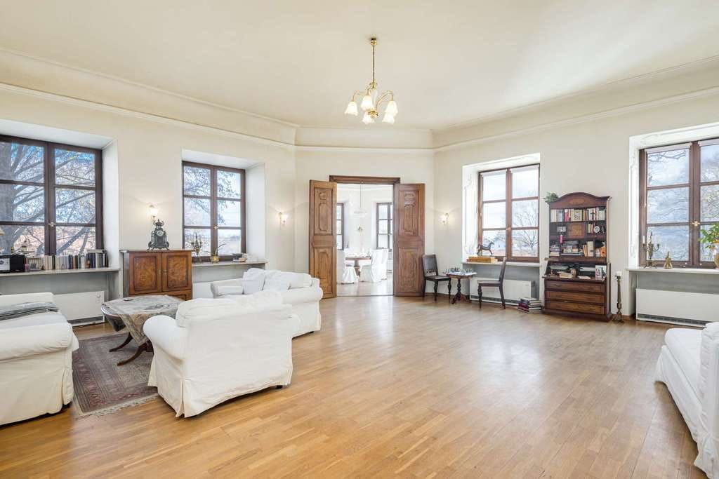 Immobilie in Obertaufkirchen - Schlosswohnung mit herrschaftlichem Charme - Bild 2