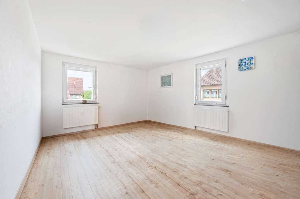 Immobilie in Neuenstadt am Kocher - Moderne 3,5 Zimmer Wohnung mit schönem Balkon zu verkaufen ! - Bild 4