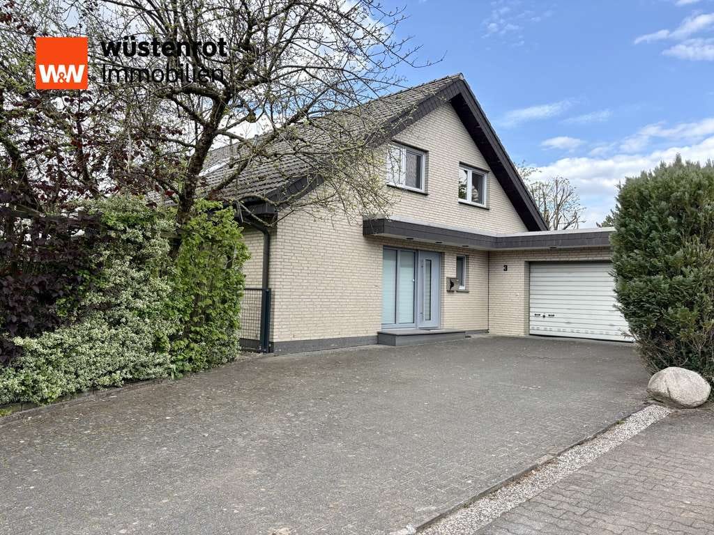 Immobilie in Steinhagen - Einfamilienhaus mit 182 m² Wohnfläche in Steinhagen - Bild 0