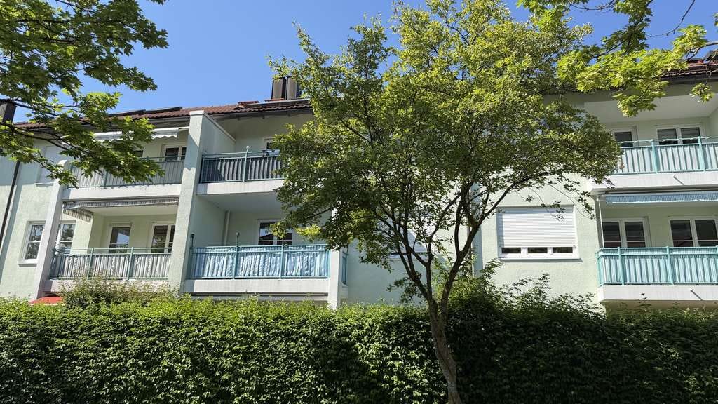 Immobilie in Unterföhring - HÜBSCHE GEPFLEGTE 3 ZIMMER WOHNUNG IN RUHIGER LAGE - Bild 2