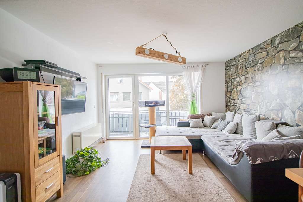 Immobilie in Pfalzgrafenweiler - Gepflegte 3-Zimmer Wohnung mit Balkon, Stellplatz und Tageslichtbad - Bild 0