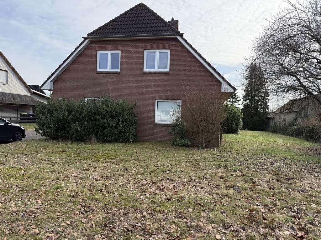 Immobilie in Zeven - Zweifamilien- / Mehrgenerationshaus in ruhige Lage in Zeven -     Garagen - 1566m² Südost-Grundstück - Bild 2
