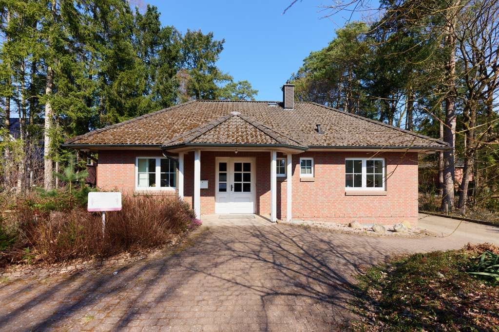 Immobilie in Buchholz in der Nordheide - Funktionale Praxisfläche mit Wohnoption in Buchholz / Holm-Seppensen - Bild 0