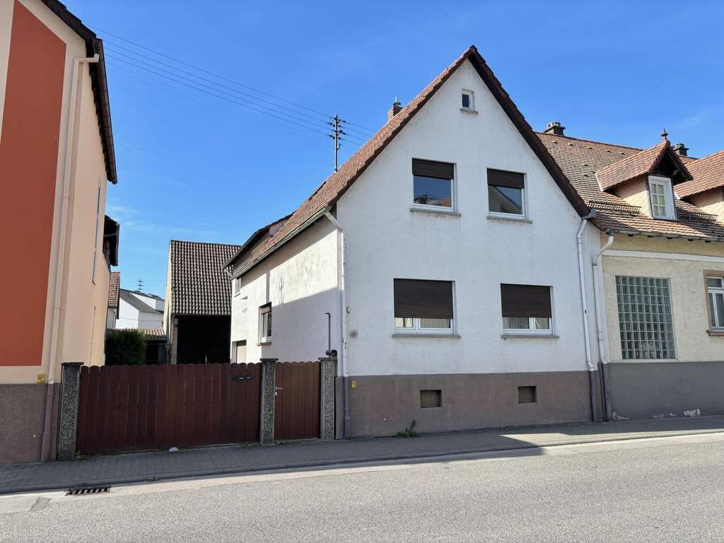Immobilie in Hagenbach - Lichtdurchflutetes Einfamilienhaus in zentraler Lage von Hagenbach - Bild 0